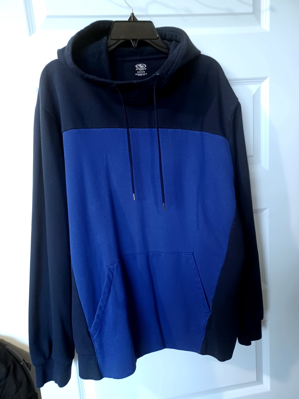 ATHLETIC WORKS Men's Black and Royal Blue Colorblock Pullover Hoodie-(XL)